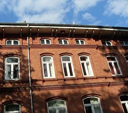 Tolle In Mit Grossem Garten Apartment *