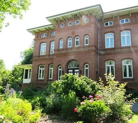 Tolle In Mit Grossem Garten